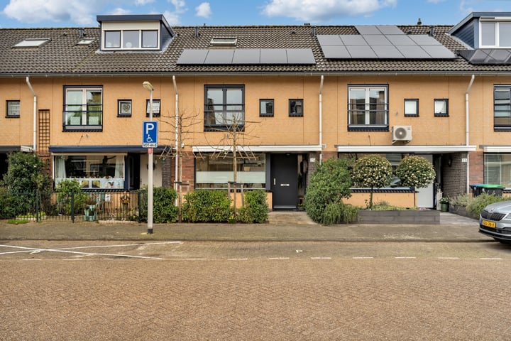 Van Ravesteyndreef 27 in Barendrecht foto