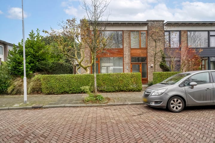 van Ruysdaellaan 64 in Leidschendam