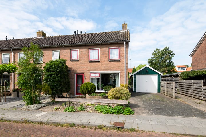 Van Steenstraat 31 in Wieringerwerf