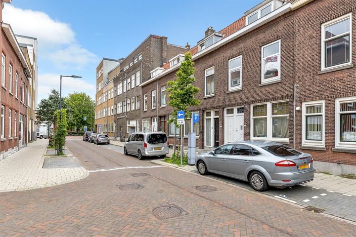Van Swindenstraat 27A in Schiedam foto