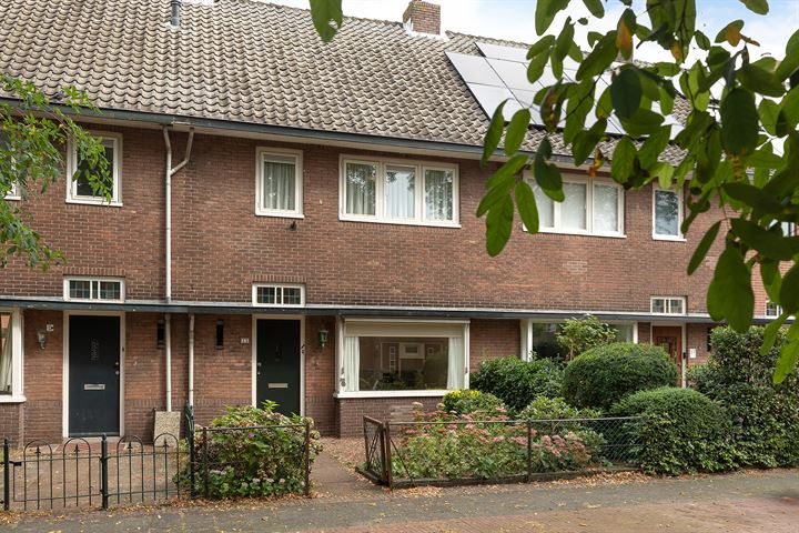 Van 't Hoffstraat 15 in Hilversum foto