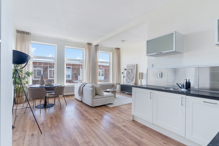 Van Tuyllstraat 20 in 's-Gravenhage foto