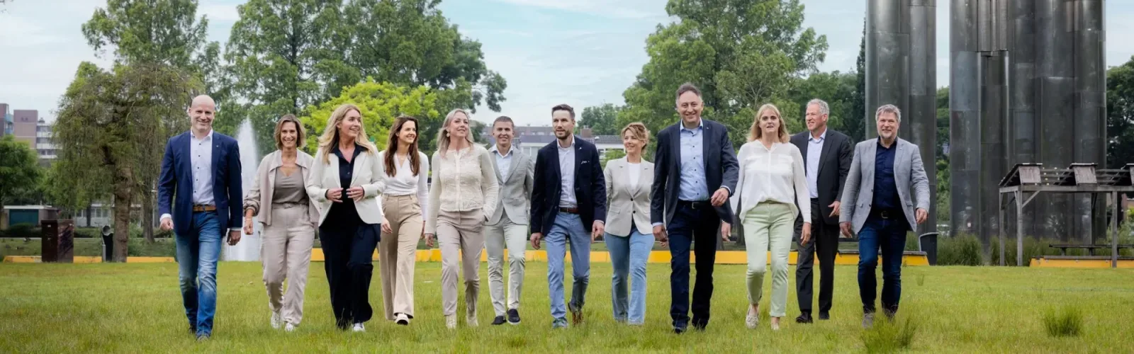 Team photo of Van Uffelen Makelaars
