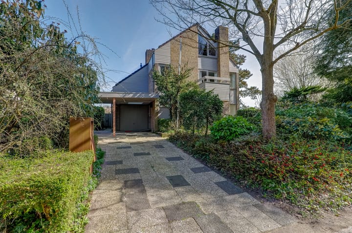 Van Veldekelaan 11 in Haren Gn foto