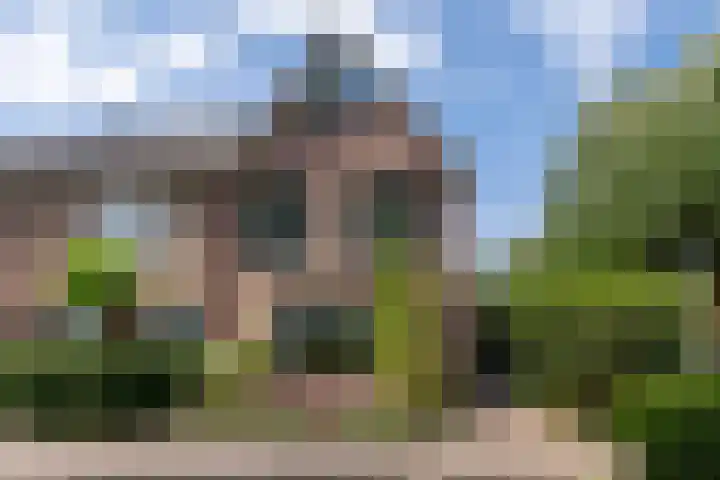 Van Veldekelaan 2 in Veenendaal