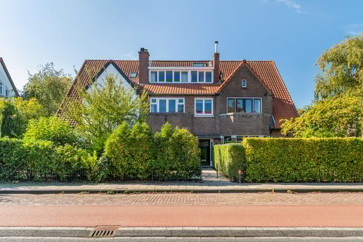 Van Zuylen van Nijeveltstraat 61 in Wassenaar foto