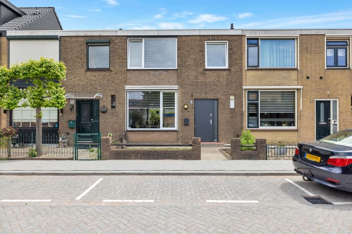 Foto van woning Van Zyll de Jongstraat 94, Pernis Rotterdam