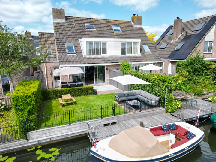 Vechtoever 7 in Vreeland