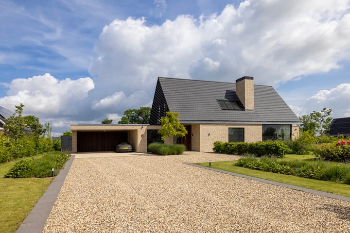 Veelhorsterweg 6 in Nunspeet foto