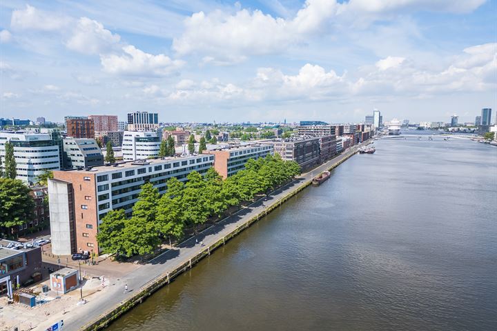 Veemkade 1120 in Amsterdam foto