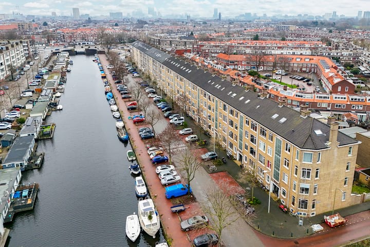 Veenendaalkade 230 in 's-Gravenhage