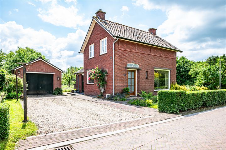 Veesser Enkweg 12 in Veessen foto