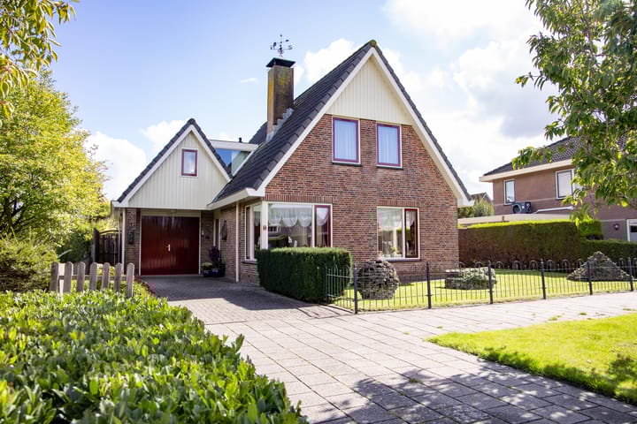 Veldbeemd 1 in Wognum foto