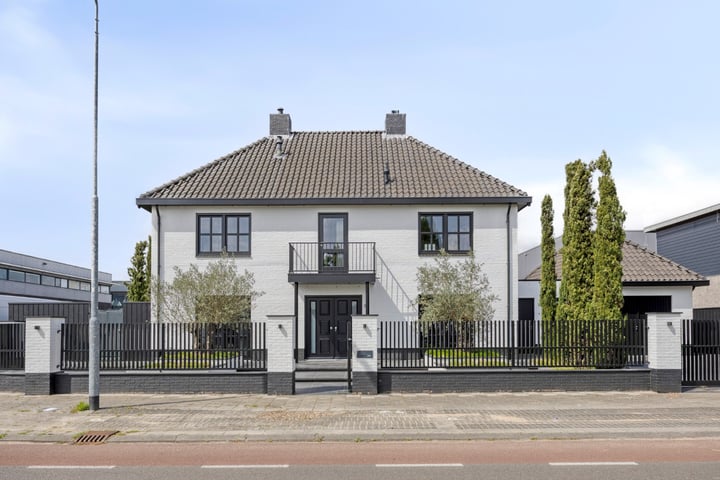 Veldsteen 34 in Breda foto