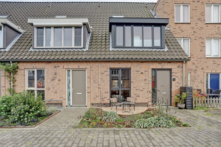 Veluwemeerplantsoen 44 in Berkel en Rodenrijs foto