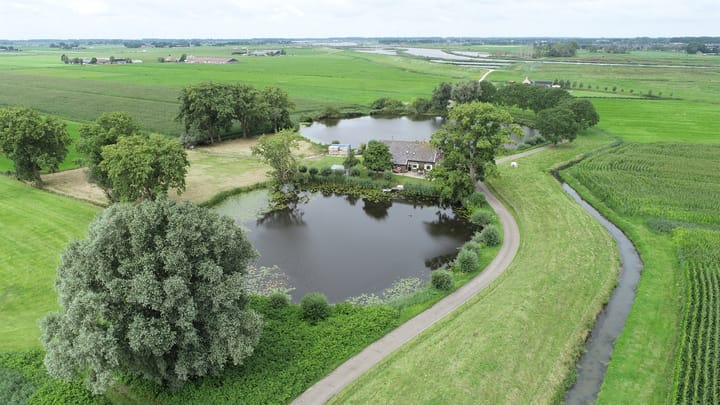 Venedijk Zuid 1 in Kamperveen