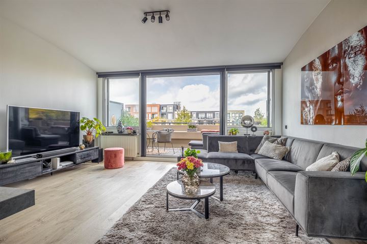 Vierwiekenplein 9 in Oud-Beijerland foto