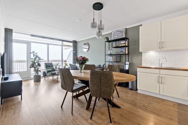 Vijf Meilaan 72 in Leiden foto