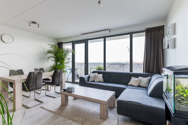 Vijfhagen 123 in Breda foto