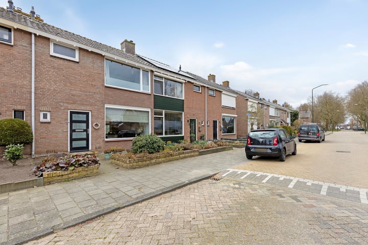 Vijfhoevenlaan 3 in Raamsdonksveer foto