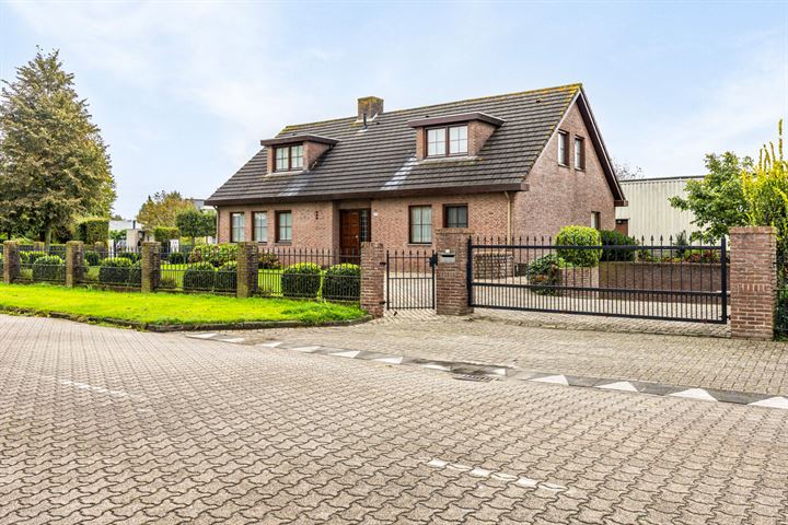 Vijfhuizenberg 103b in Roosendaal foto