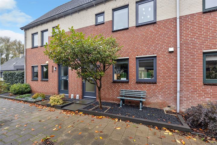 Vijverbos 113 in Hoofddorp foto