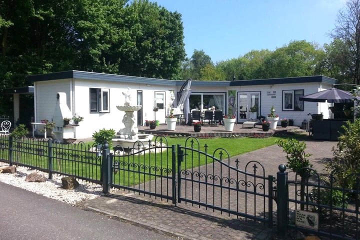 Vijverweg 1-220 in Schijndel foto