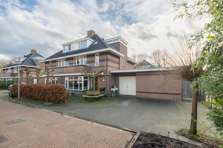 Vincent van Goghlaan 5 in Naarden foto