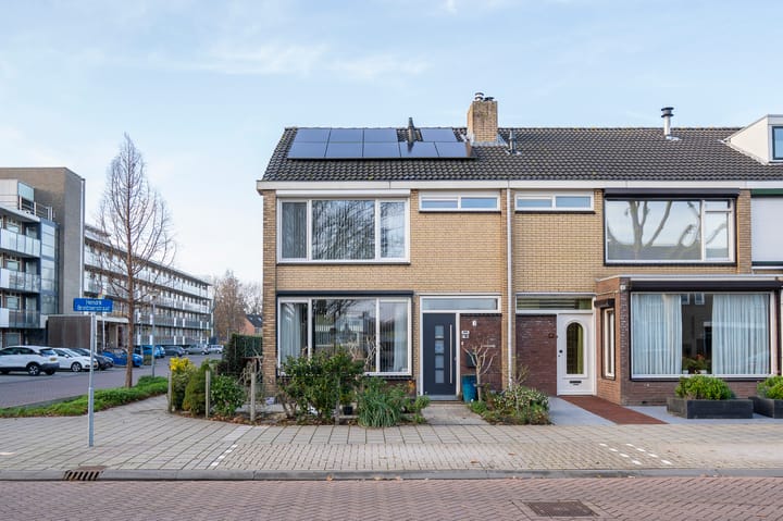 Vincent van Goghlaan 70 in Papendrecht foto