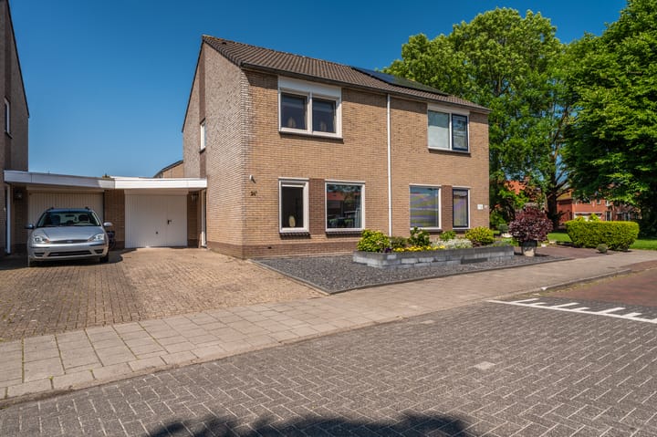 Violenstraat 24b in Sappemeer foto