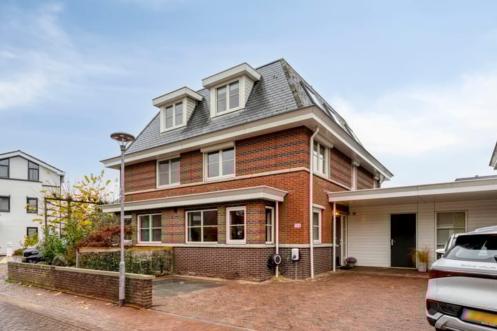 Visserstuin 134 in Dordrecht foto