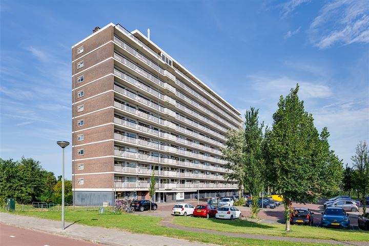 Vlaardingerdijk 406 in Schiedam foto