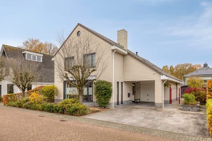 Vlasheuvel 18 in Best foto