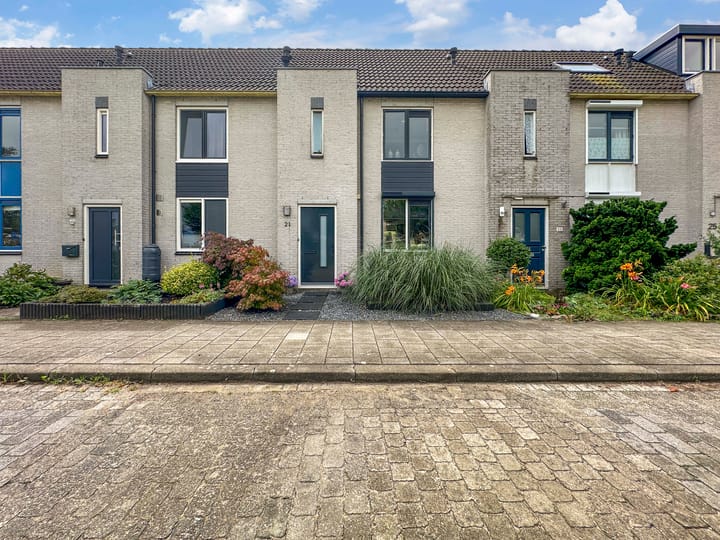 Vlielandlaan 21 in Duiven foto