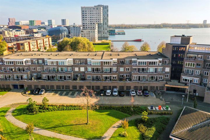 Vollenhoveschans 37 in Almere foto