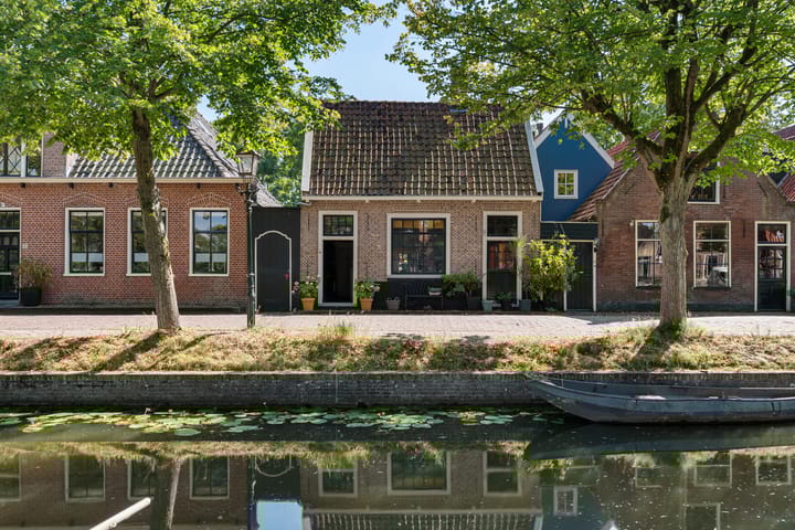 Voorhaven 27 in Edam