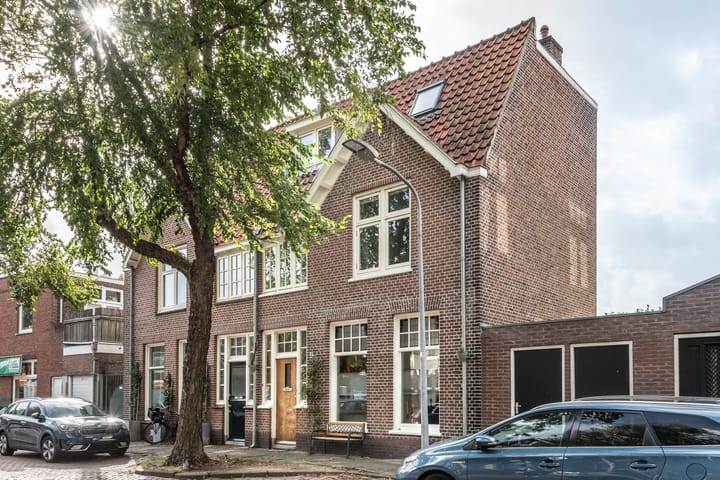 Voorhelmstraat 42 in Haarlem foto