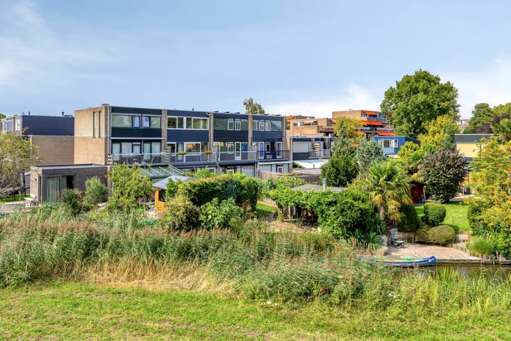 Vredenburg 144 in Dordrecht foto