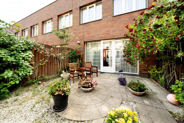 Vriezenveenstraat 10 in 's-Gravenhage