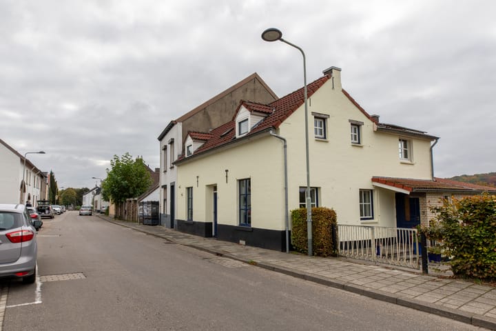 Vroenhof 111 in Valkenburg foto