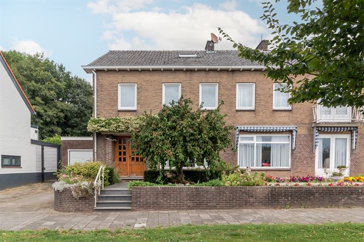 Vroenhof 144 in Valkenburg foto