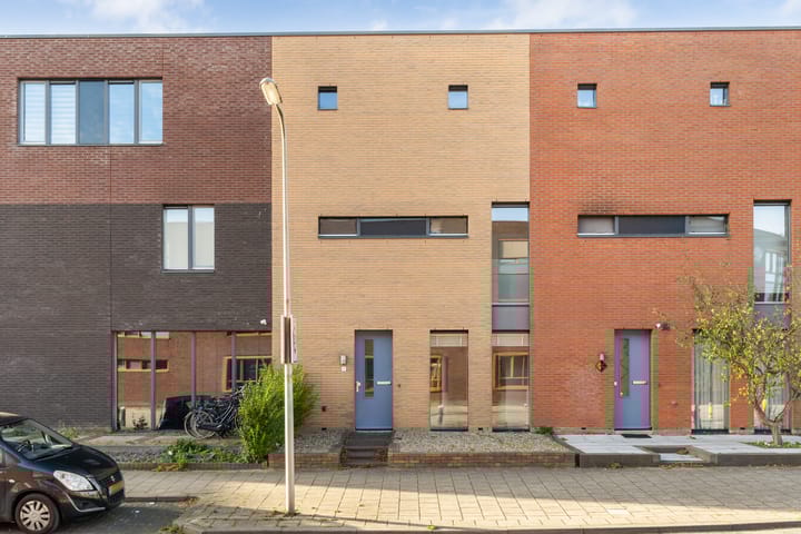 Vroonhoevelaan 63 in Alphen aan den Rijn foto