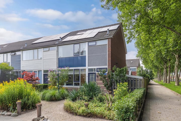 Vrouwenzand 2 in Emmeloord foto