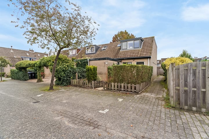 Vrouwenzand 51 in Huizen foto