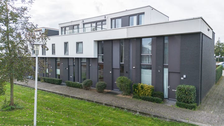 Vuurvlinder 118 in Apeldoorn foto