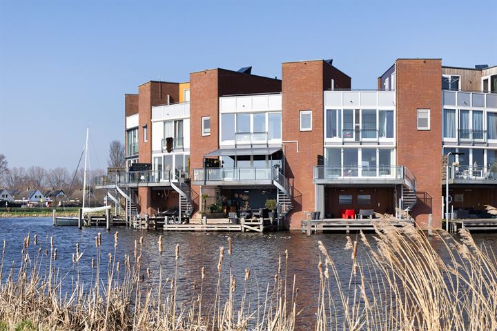 Vuurvlinder 34 in Sneek foto