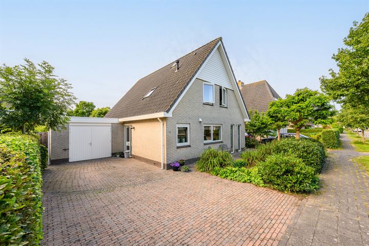 W.G. van de Hulststraat 9 in Almere foto