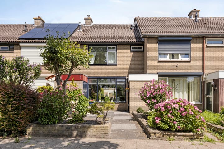 Waalstraat 7 in Rozenburg foto