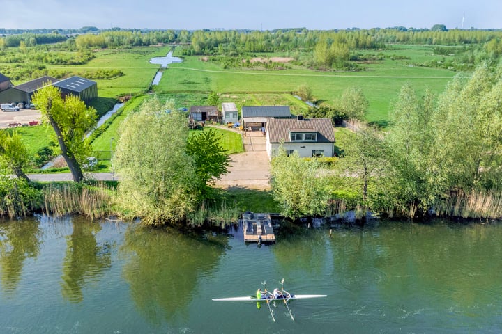 Waalweg 43 in Ridderkerk foto