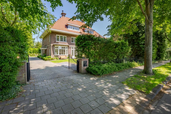 Waldeck Pyrmontlaan 14 in Wassenaar foto